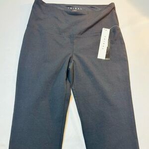Tribal NWT Women’s Black Leggings With Leg Cutouts Size Small Athleisure
